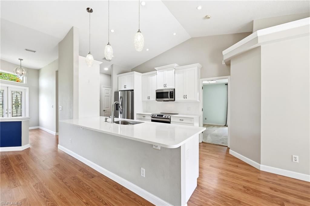 10069 Boca Cir, Naples, FL 34109 Photo