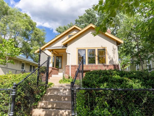 3706 Dupont Avenue N, Minneapolis, MN 55412