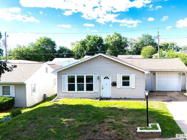 1409 BUSH Street, Pekin, IL 61554