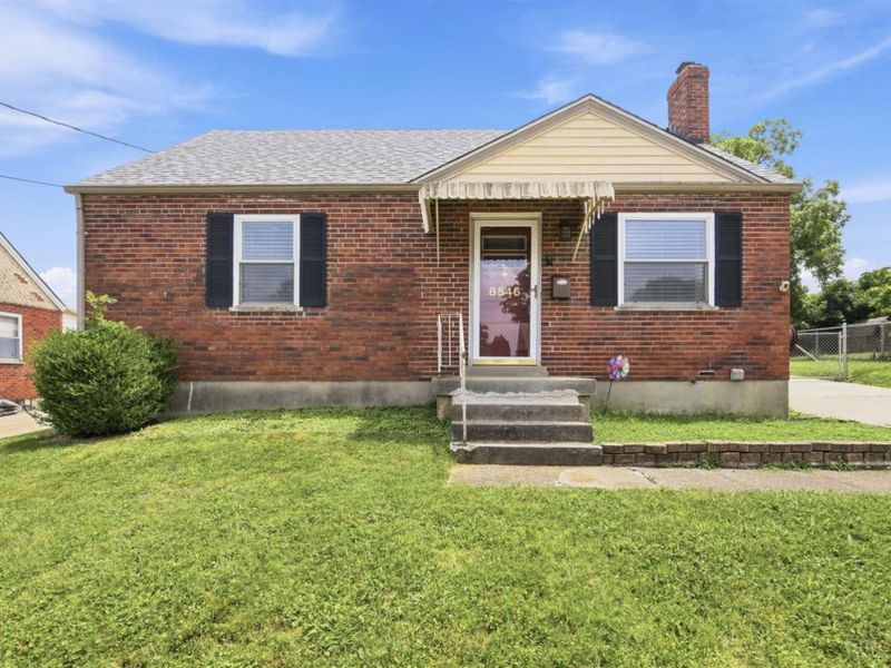 8546 Darnell Avenue, Sycamore Township, OH 45236 Photo 1