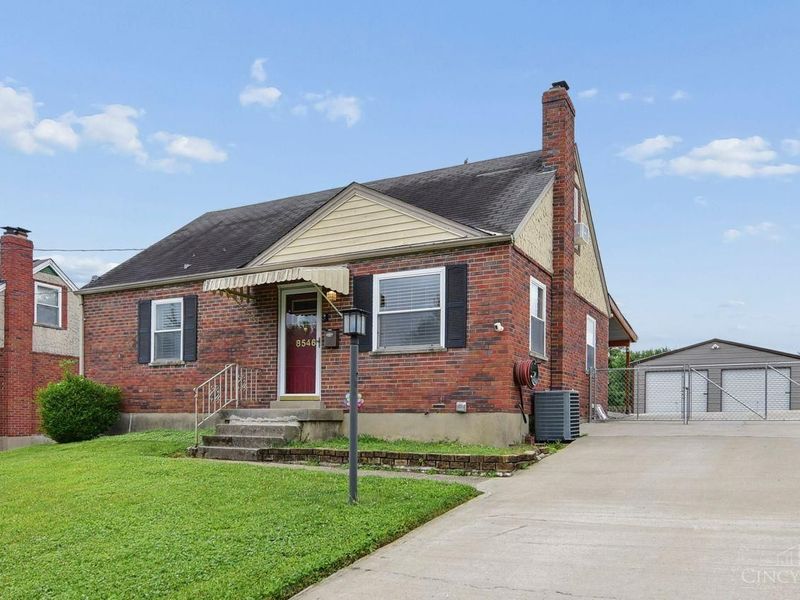 8546 Darnell Avenue, Cincinnati, OH 45236 Photo 2