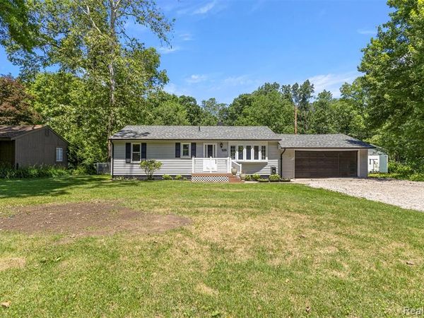 38530 Superior Street, Romulus, MI 48174