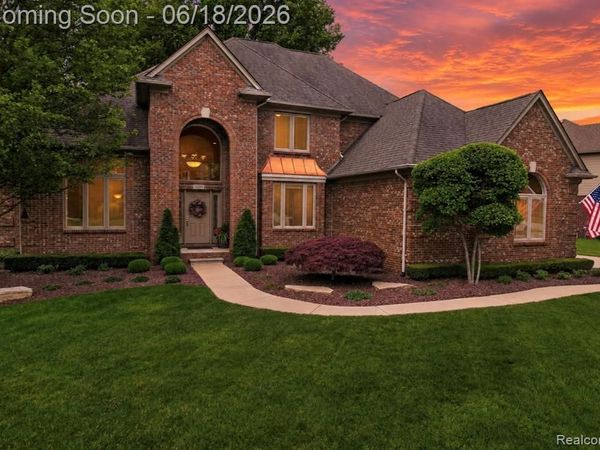 34380 Dante Drive, Chesterfield Twp, MI 48047