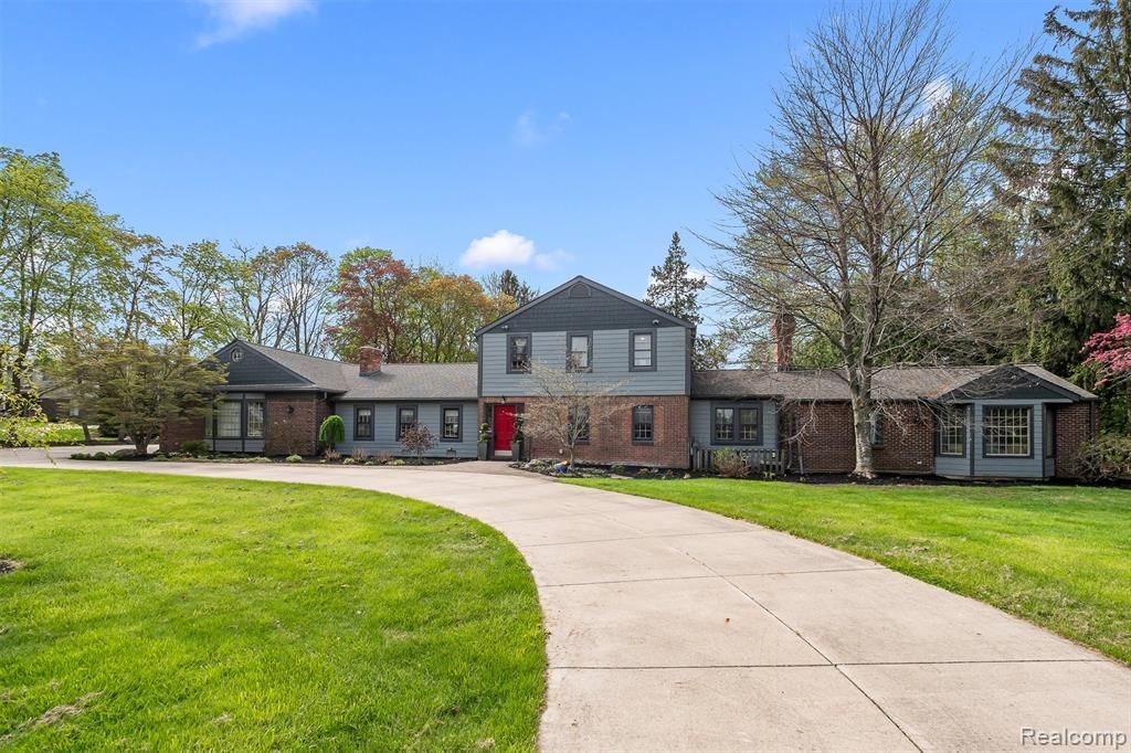 3937 Englewood Court, West Bloomfield Township, MI 48323 Main Photo