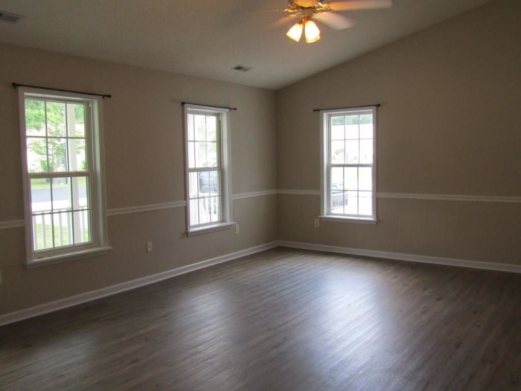 2208 Seaford Dr.  Photo 4