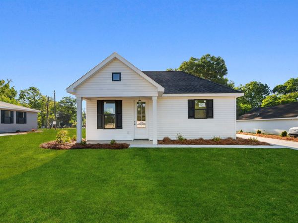210 N Morgan Ave. , Andrews, SC 29510