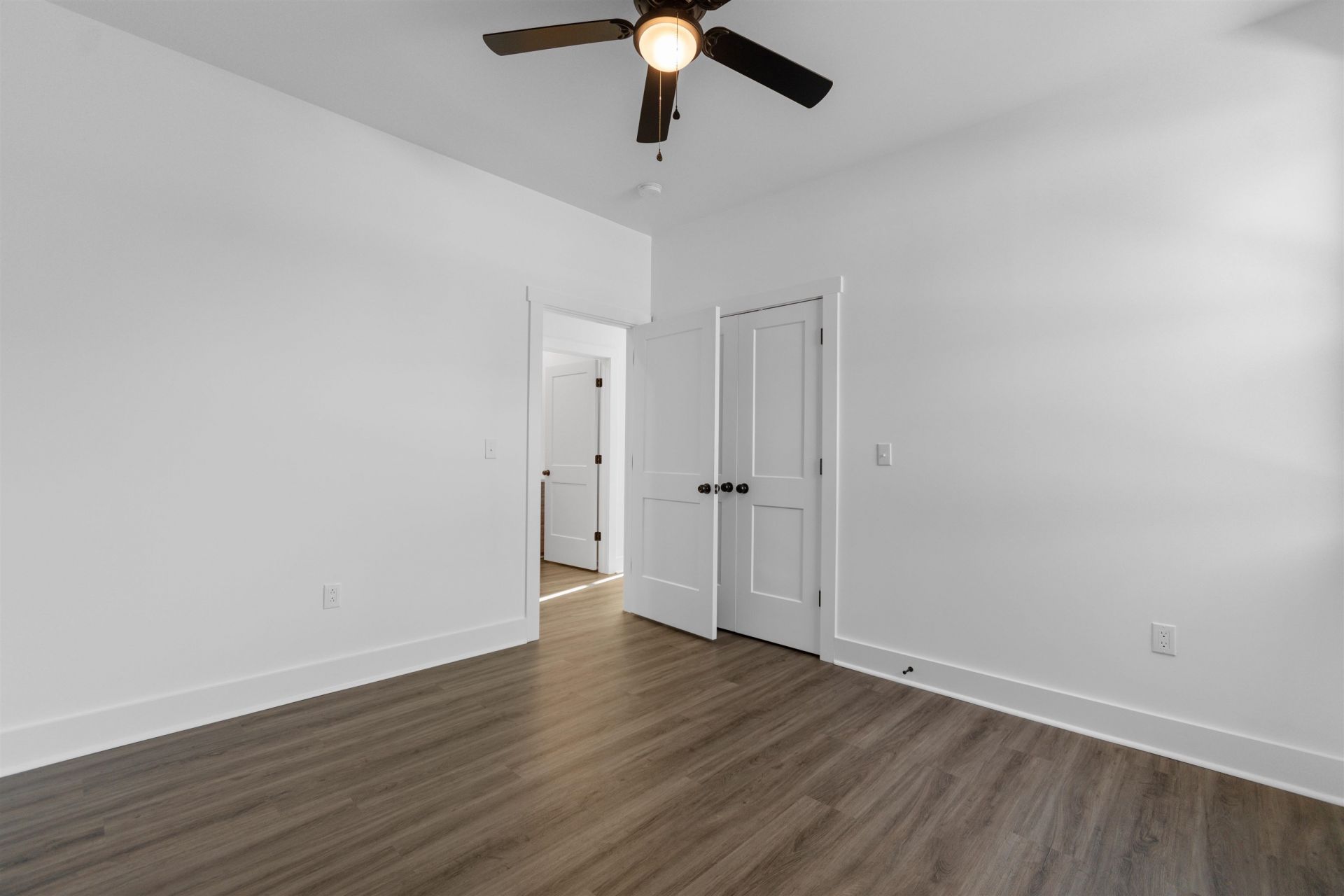 210 N Morgan Ave.  Photo 24