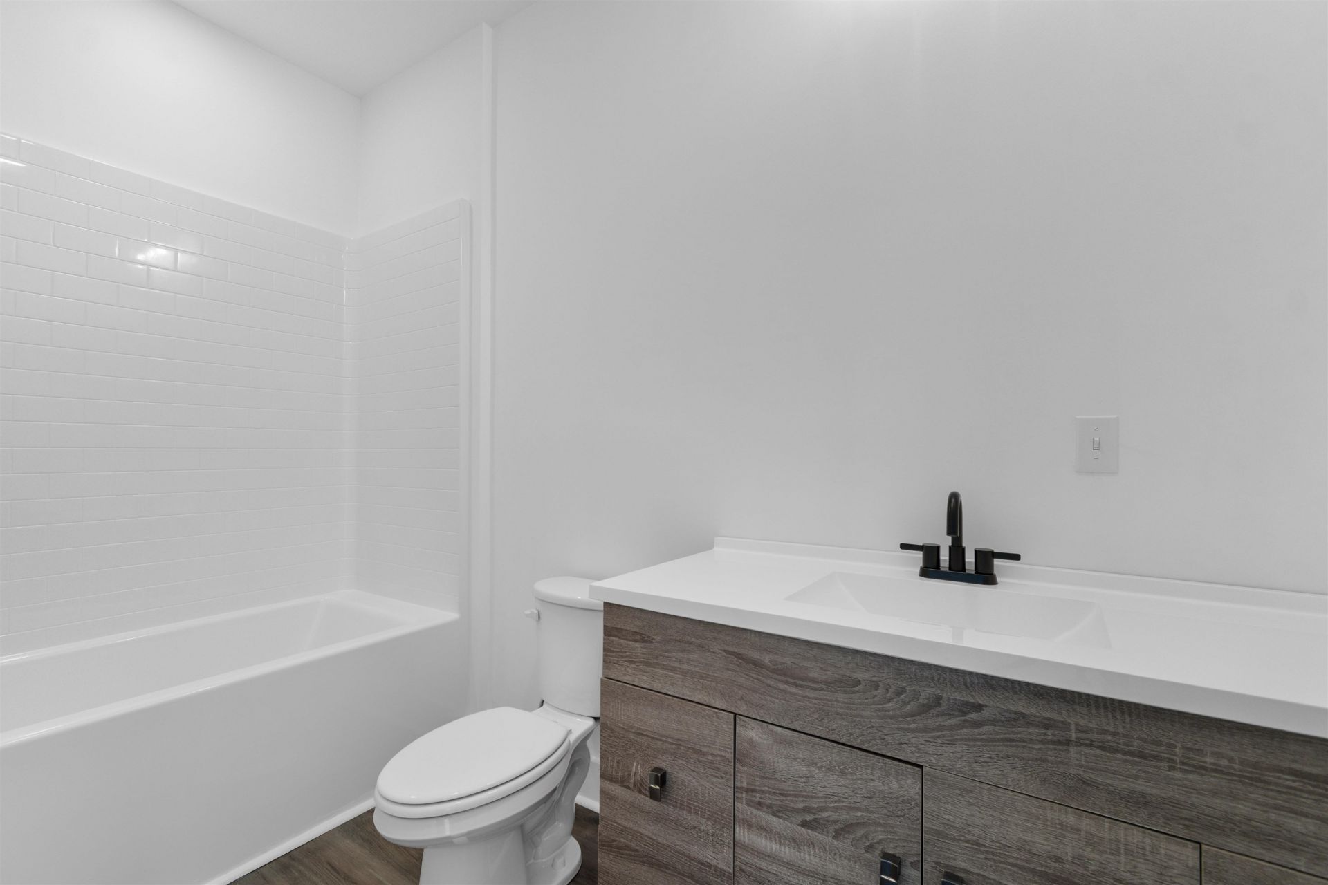 210 N Morgan Ave.  Photo 26