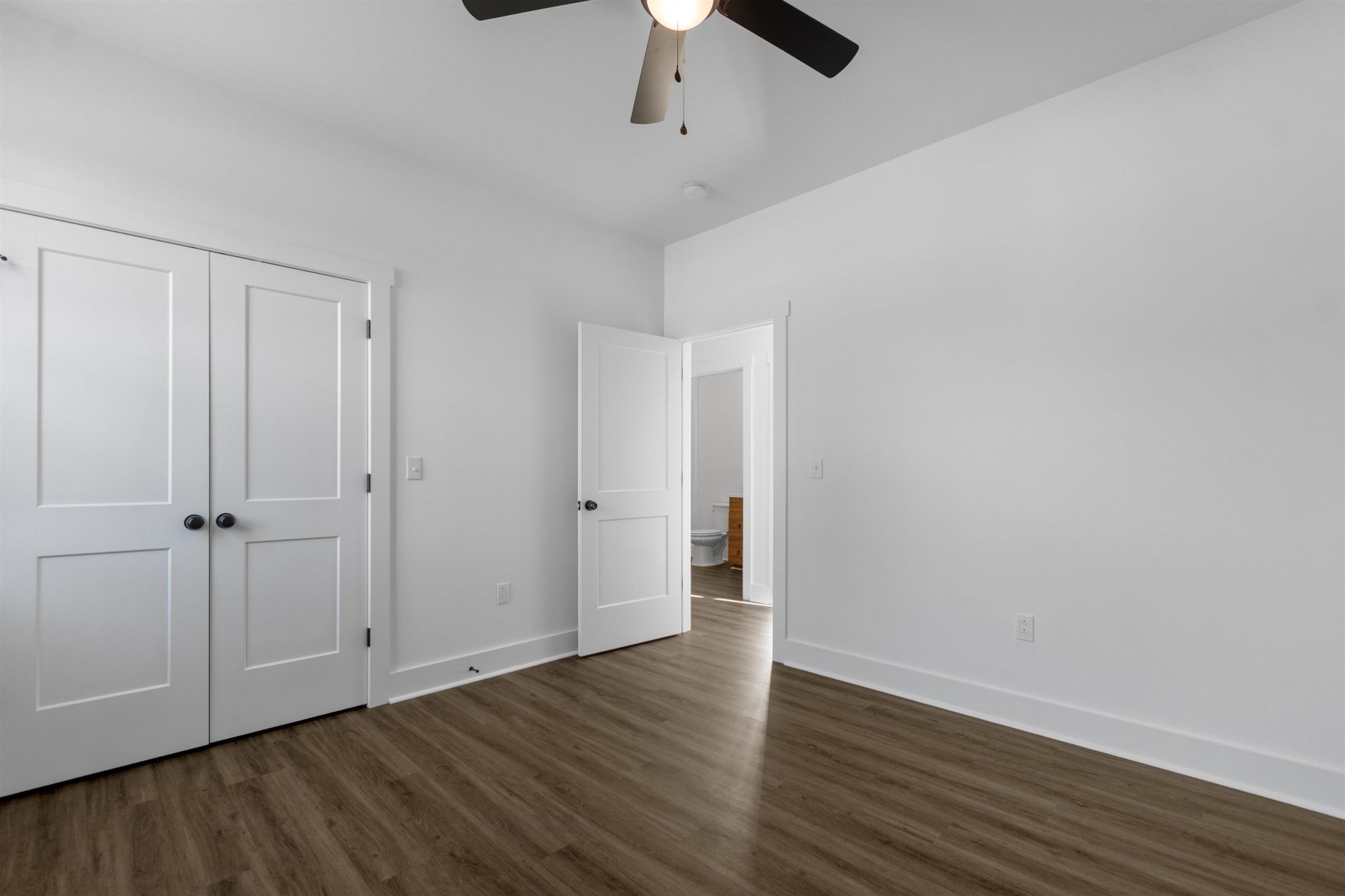 210 N Morgan Ave.  Photo 28