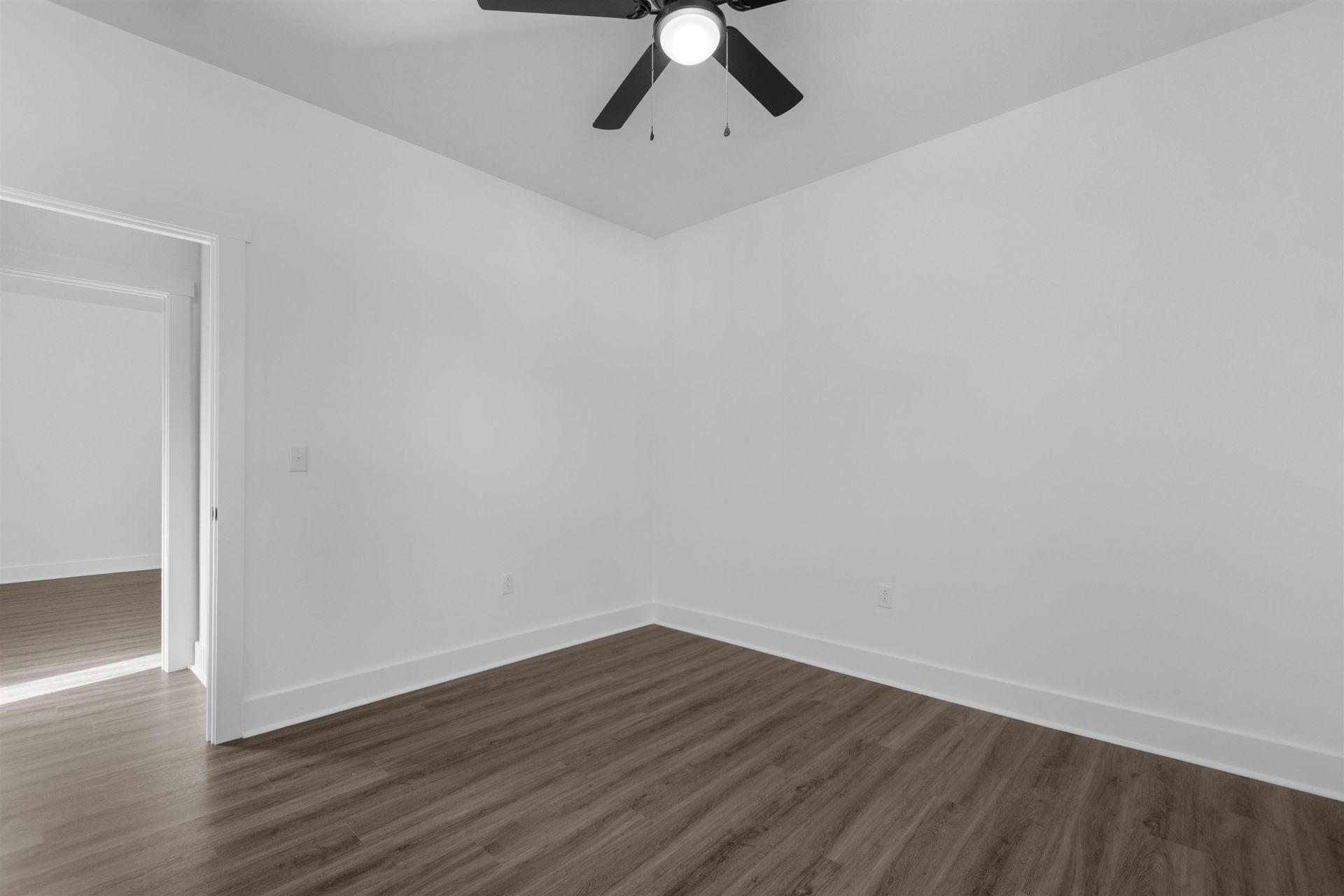 210 N Morgan Ave.  Photo 29