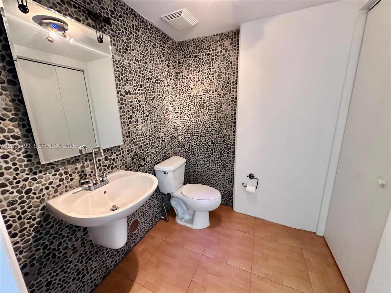 690 SW 1st Ct , Unit 1213, Miami, FL 33130 Photo