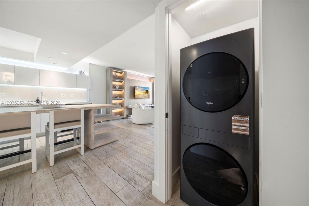 102 24th St , Unit 1210, Miami Beach, FL 33139 Photo