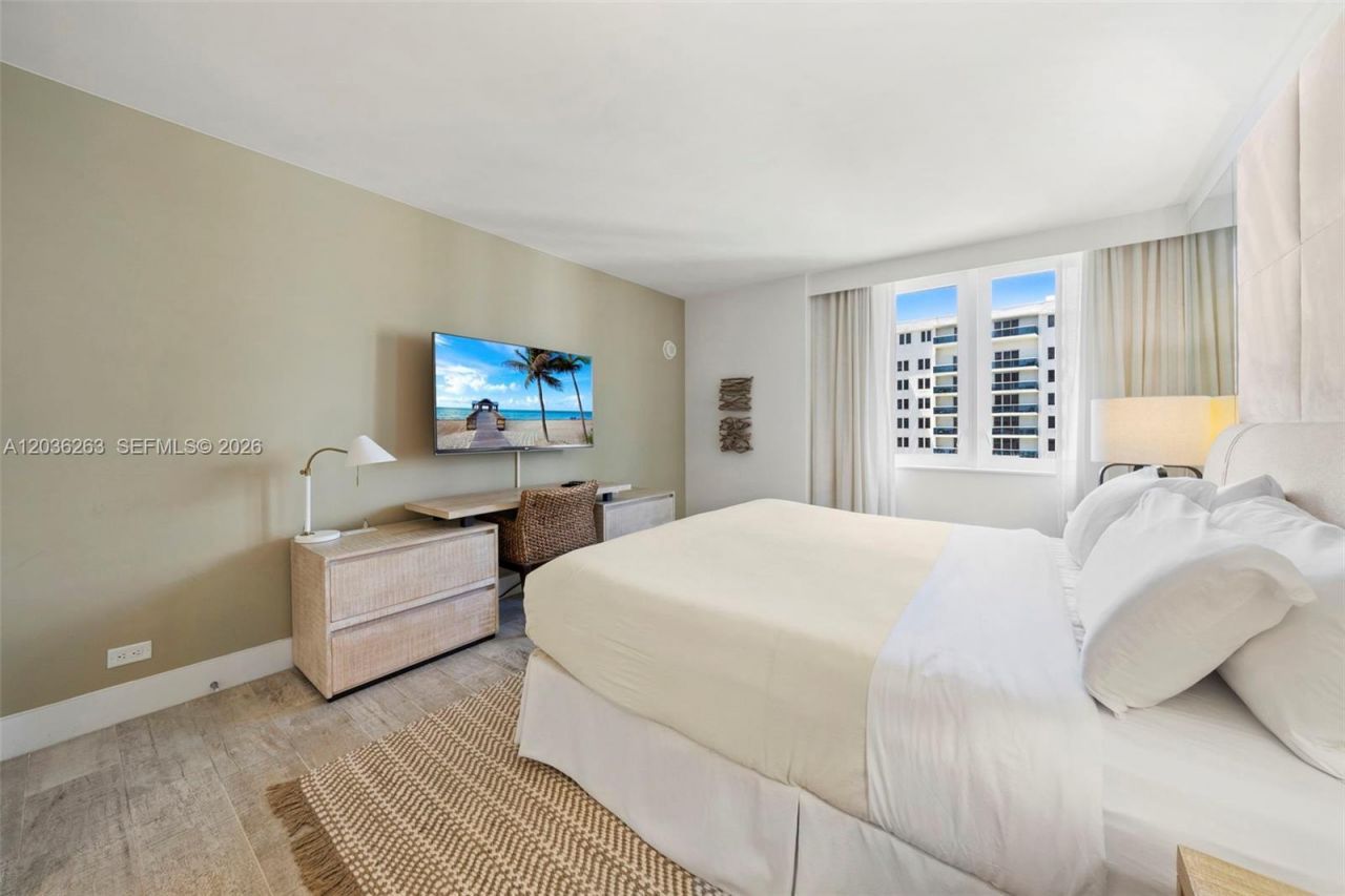102 24th St , Unit 1210, Miami Beach, FL 33139 Photo
