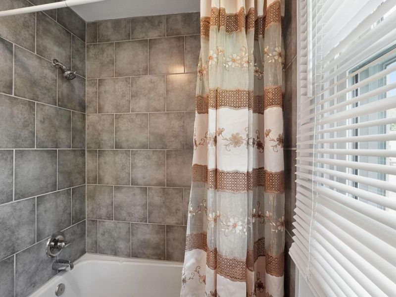 263 Carilla Lane , Columbus, OH 43228 Photo 21