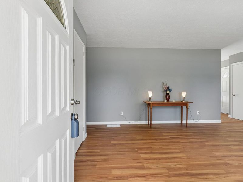 263 Carilla Lane , Columbus, OH 43228 Photo 5