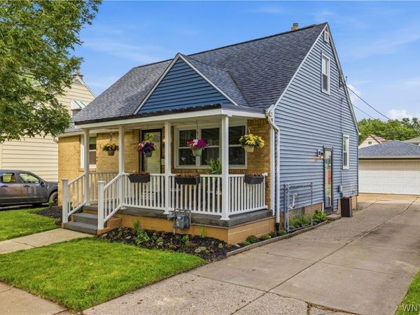 77 Avondale Place , Buffalo, NY 14210