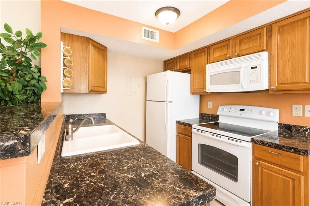 12591 Equestrian Cir, Unit 1210, Fort Myers, FL 33907 Photo