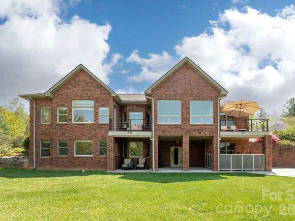 28 Tudor Crescent Court , Hendersonville, NC 28739