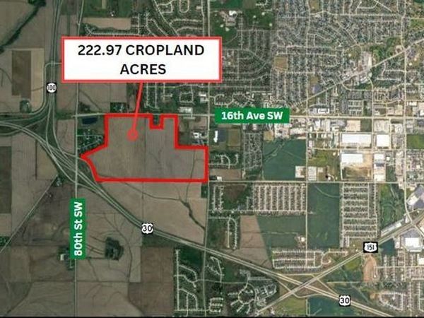 Farm 2449, Tract 3373, Cedar Rapids, IA 52404