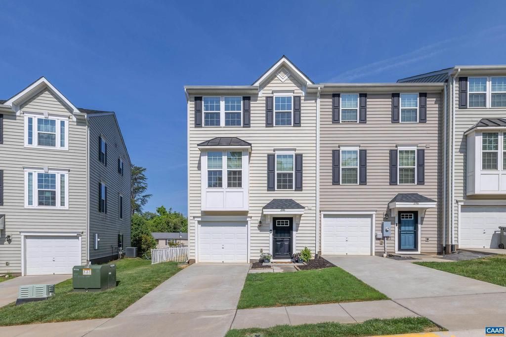 2148 Elm Tree Ct, Charlottesville, VA 22911 Main Photo