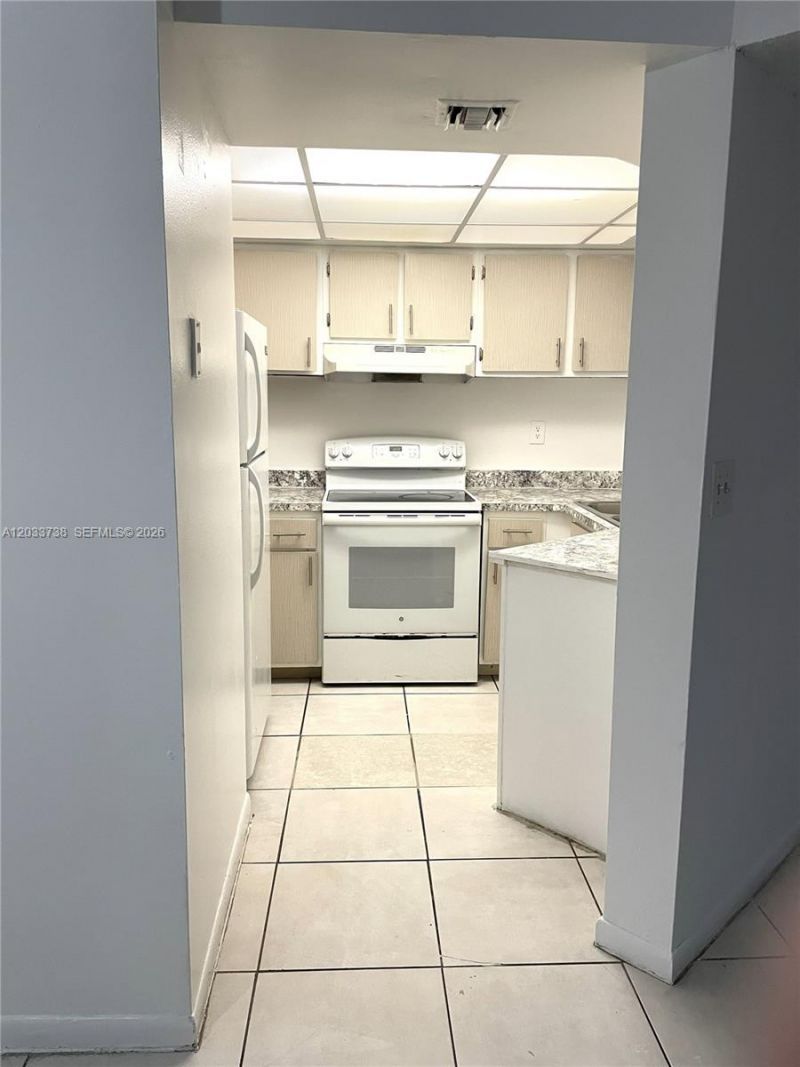8255 SW 152nd Ave , Unit E-405, Miami, FL 33193 Photo