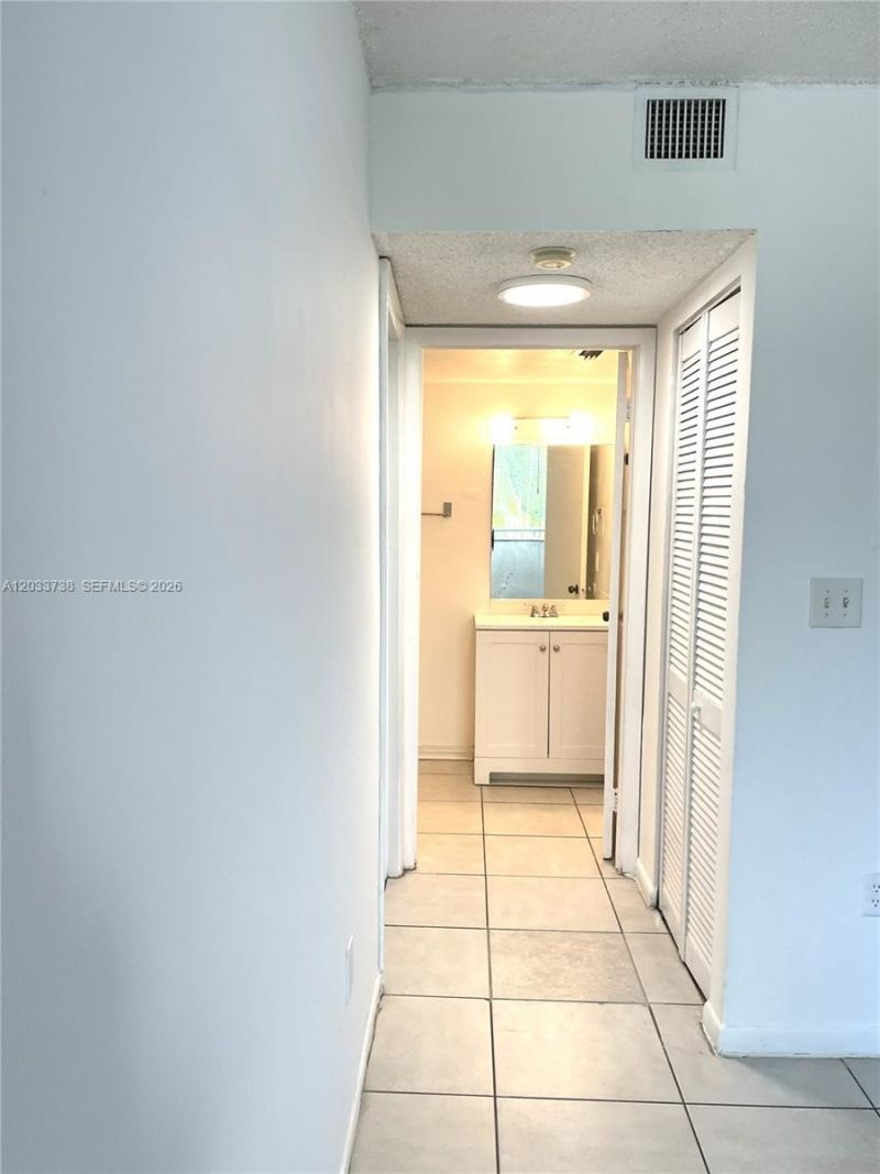 8255 SW 152nd Ave , Unit E-405, Miami, FL 33193 Photo