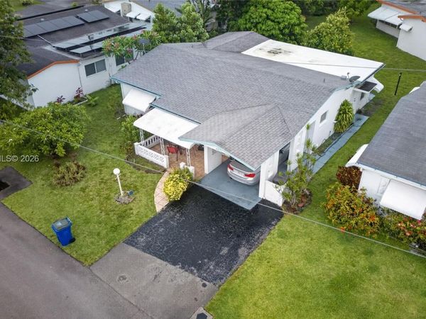 4271 NW 49th Ter, Lauderdale Lakes, FL 33319