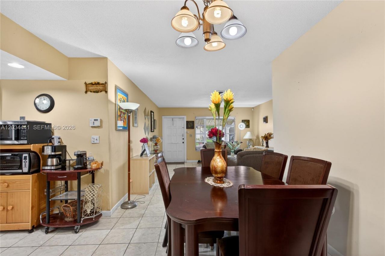 4271 NW 49th Ter , Lauderdale Lakes, FL 33319 Photo