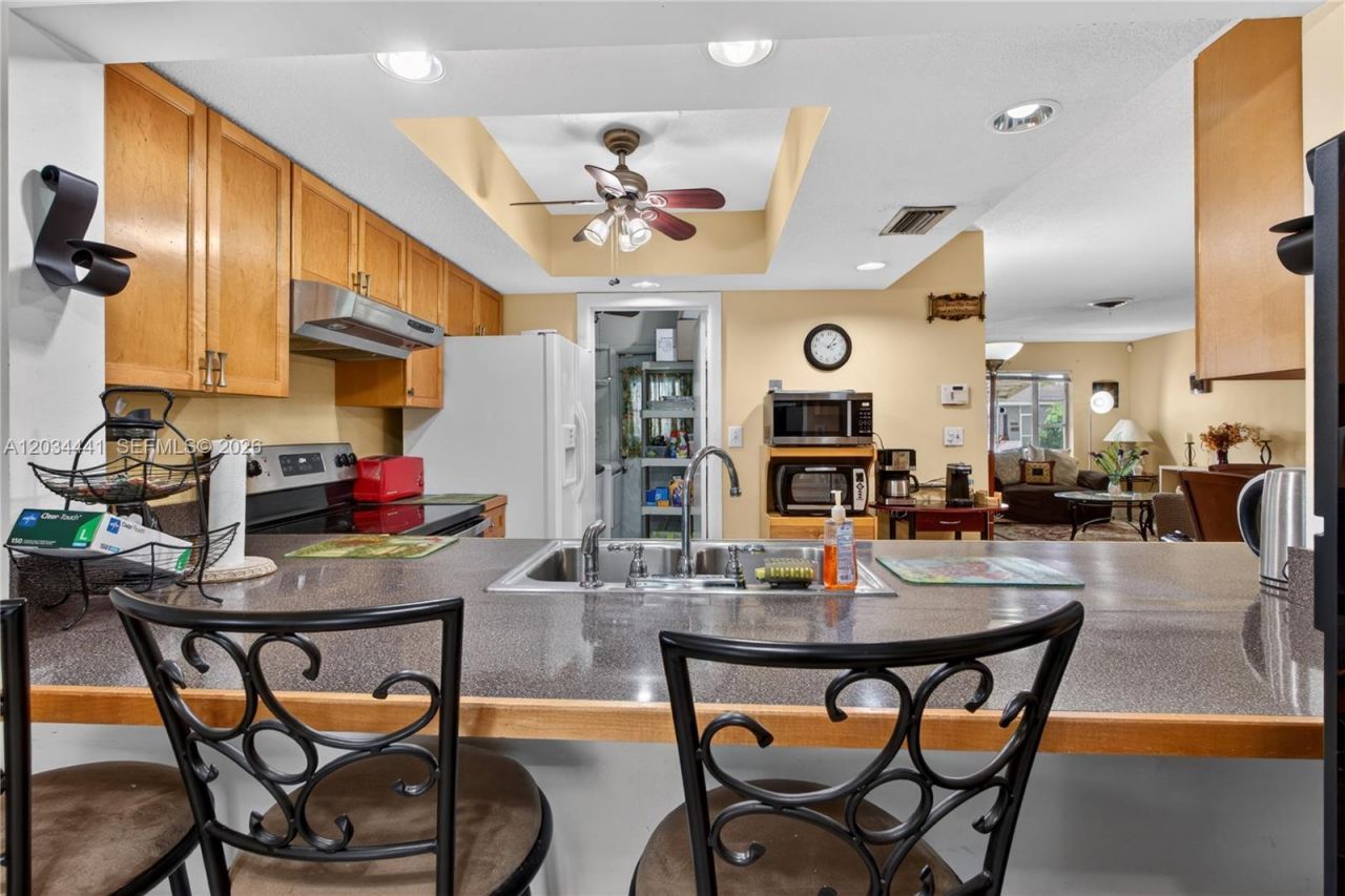 4271 NW 49th Ter , Lauderdale Lakes, FL 33319 Photo