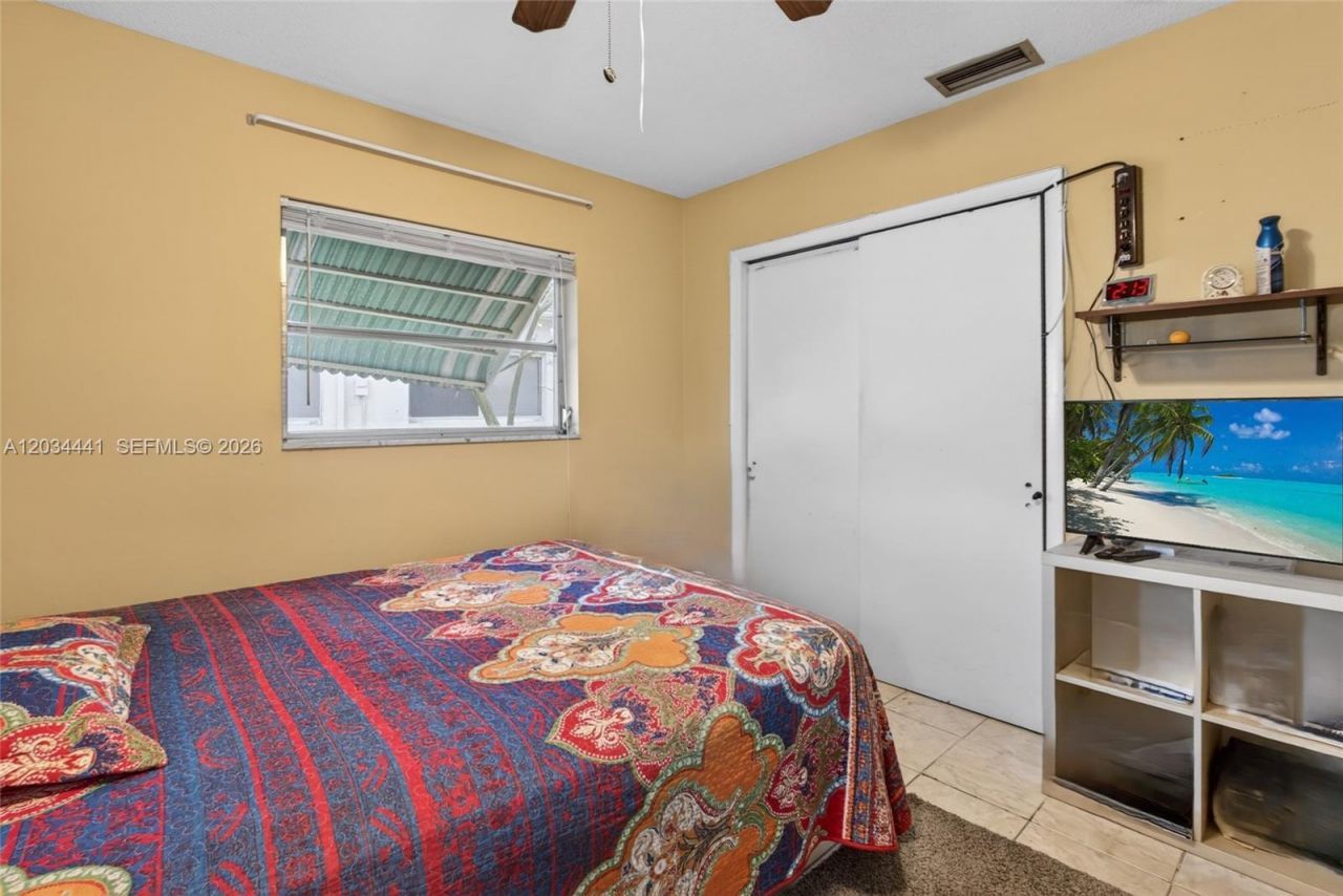 4271 NW 49th Ter, Lauderdale Lakes, FL 33319 Photo