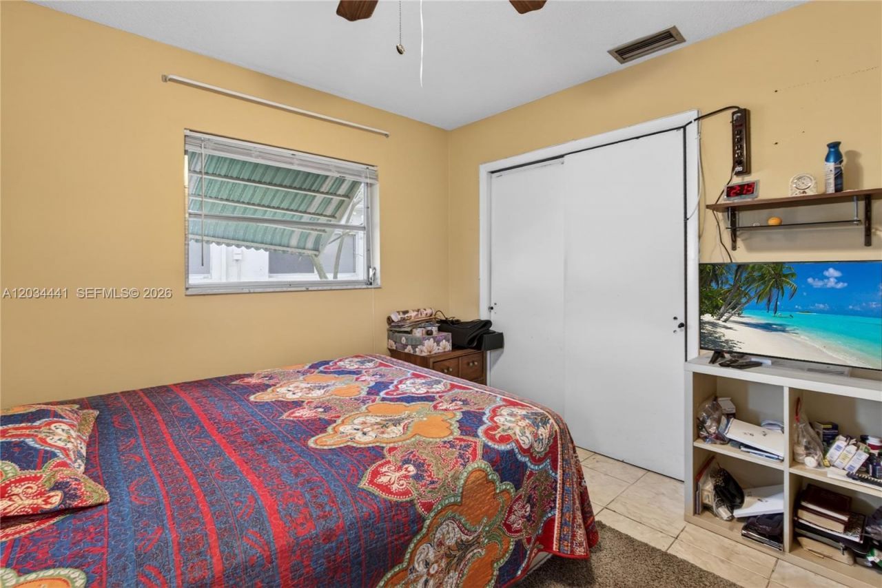 4271 NW 49th Ter , Lauderdale Lakes, FL 33319 Photo