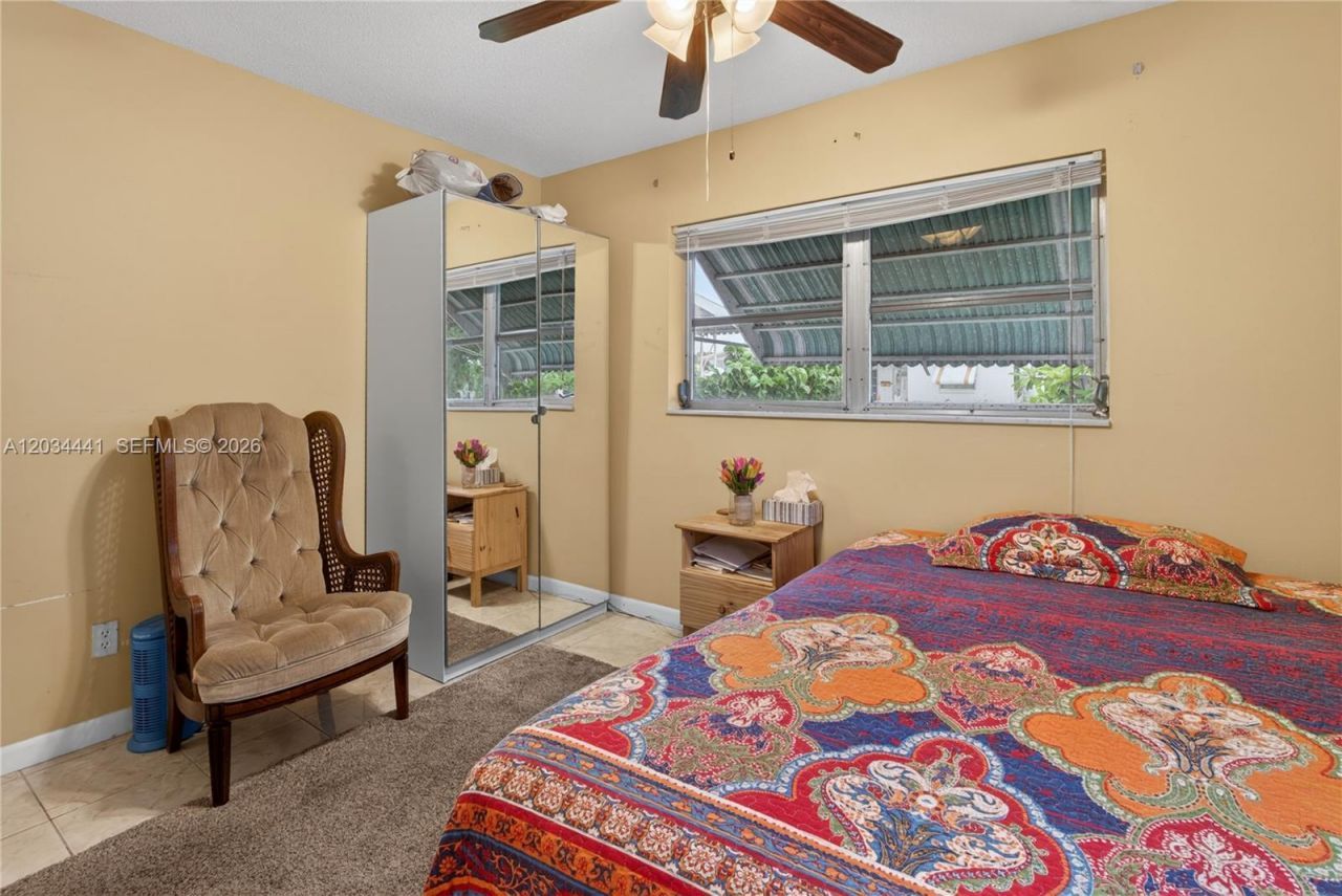 4271 NW 49th Ter , Lauderdale Lakes, FL 33319 Photo