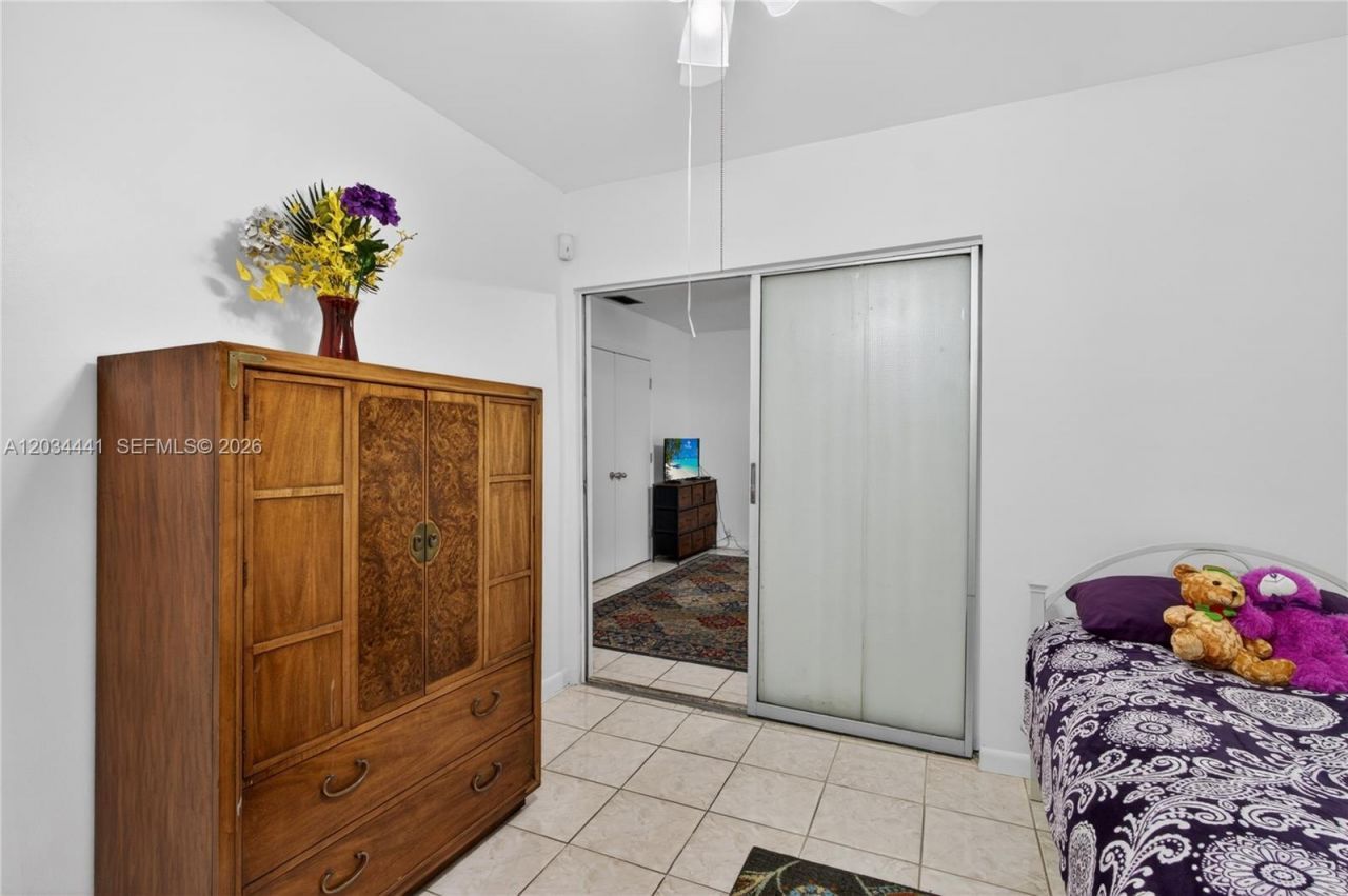4271 NW 49th Ter , Lauderdale Lakes, FL 33319 Photo