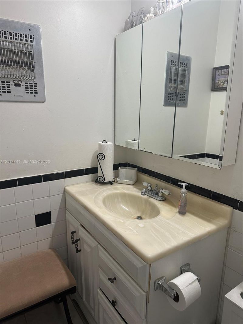 4271 NW 49th Ter , Lauderdale Lakes, FL 33319 Photo