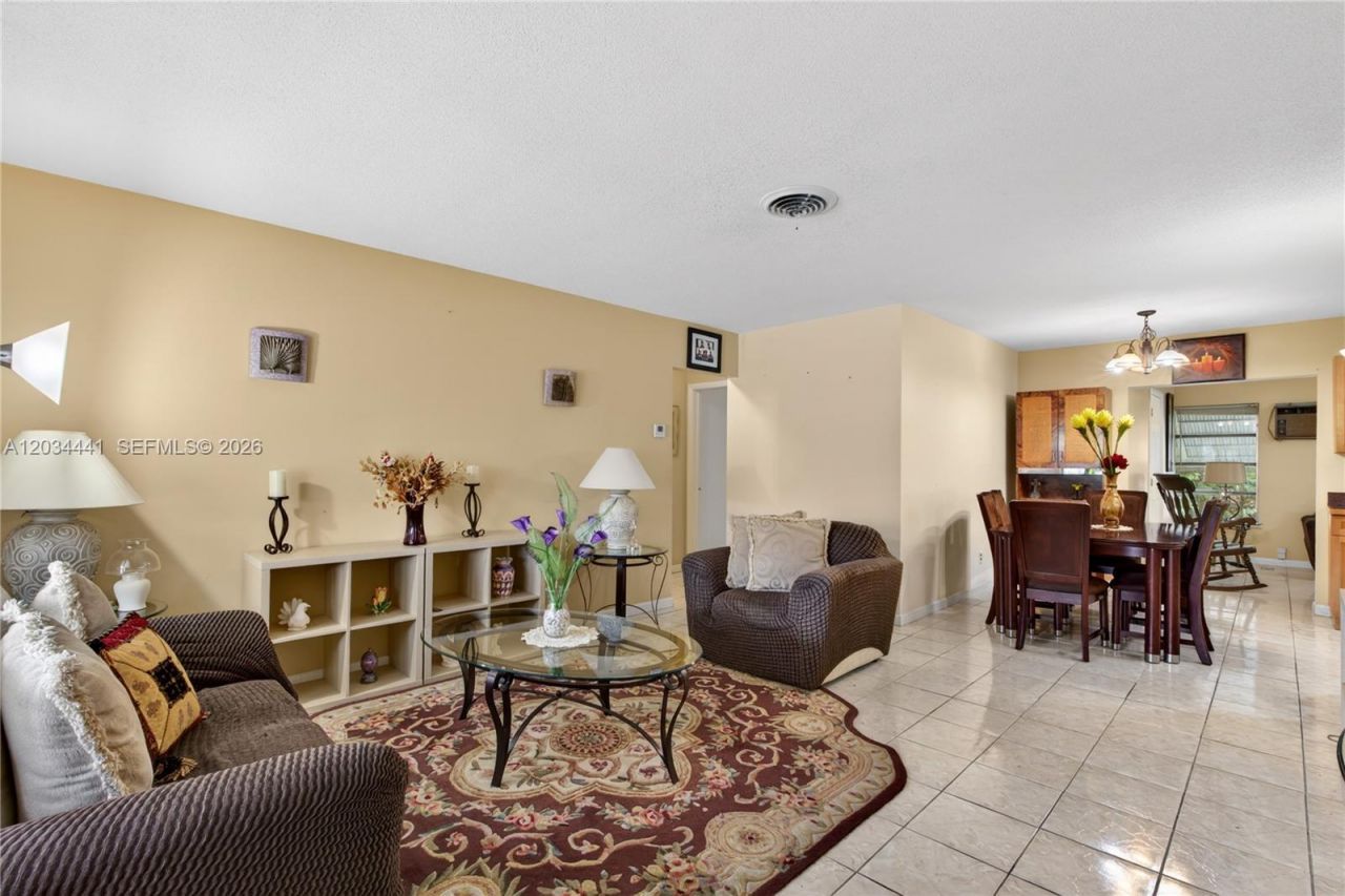 4271 NW 49th Ter , Lauderdale Lakes, FL 33319 Photo