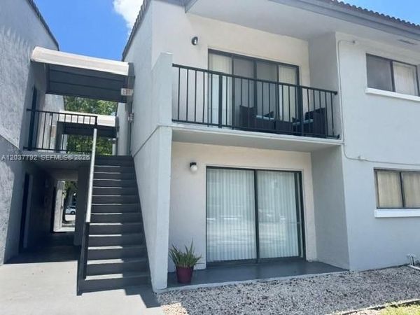 7030 NW 179th St , Unit 104, Hialeah, FL 33015