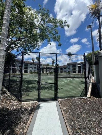 7030 NW 179th St , Unit 104, Hialeah, FL 33015 Photo