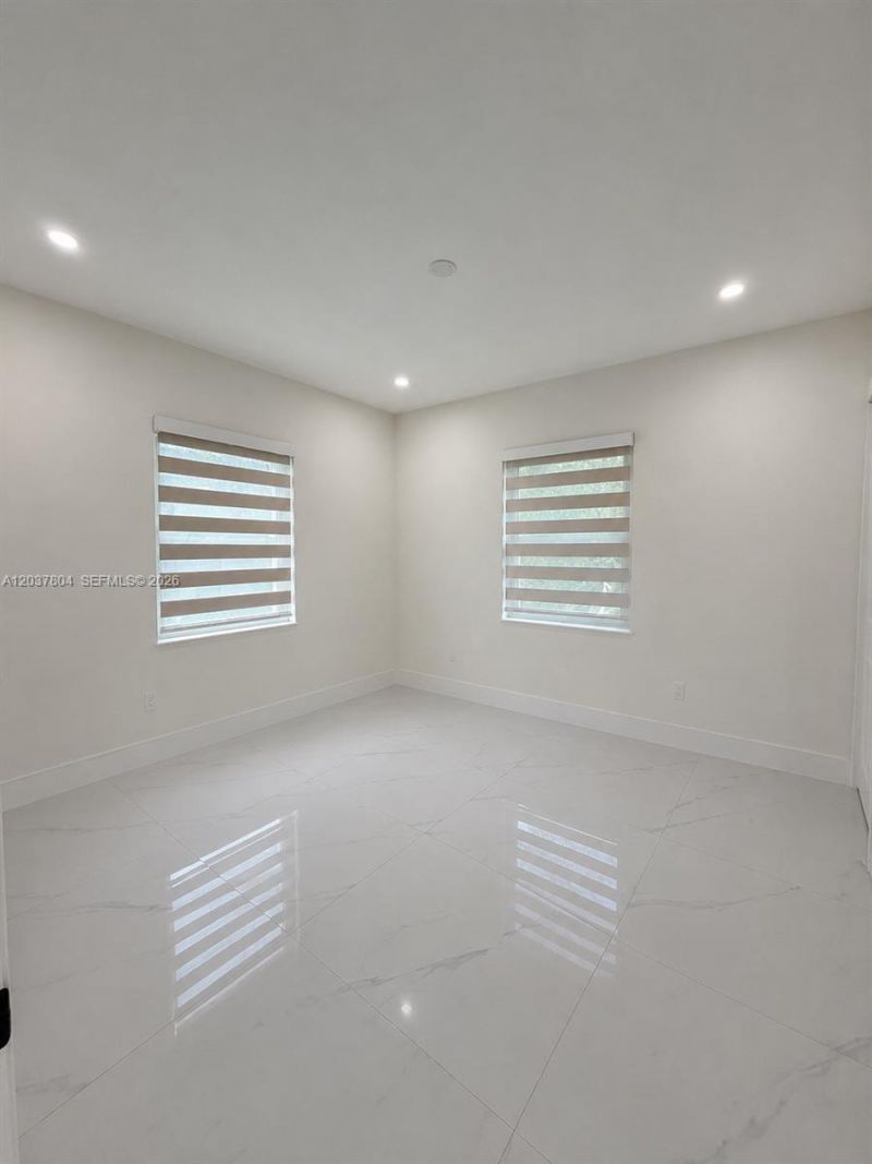 4240 SW 14th St , Miami, FL 33134 Photo