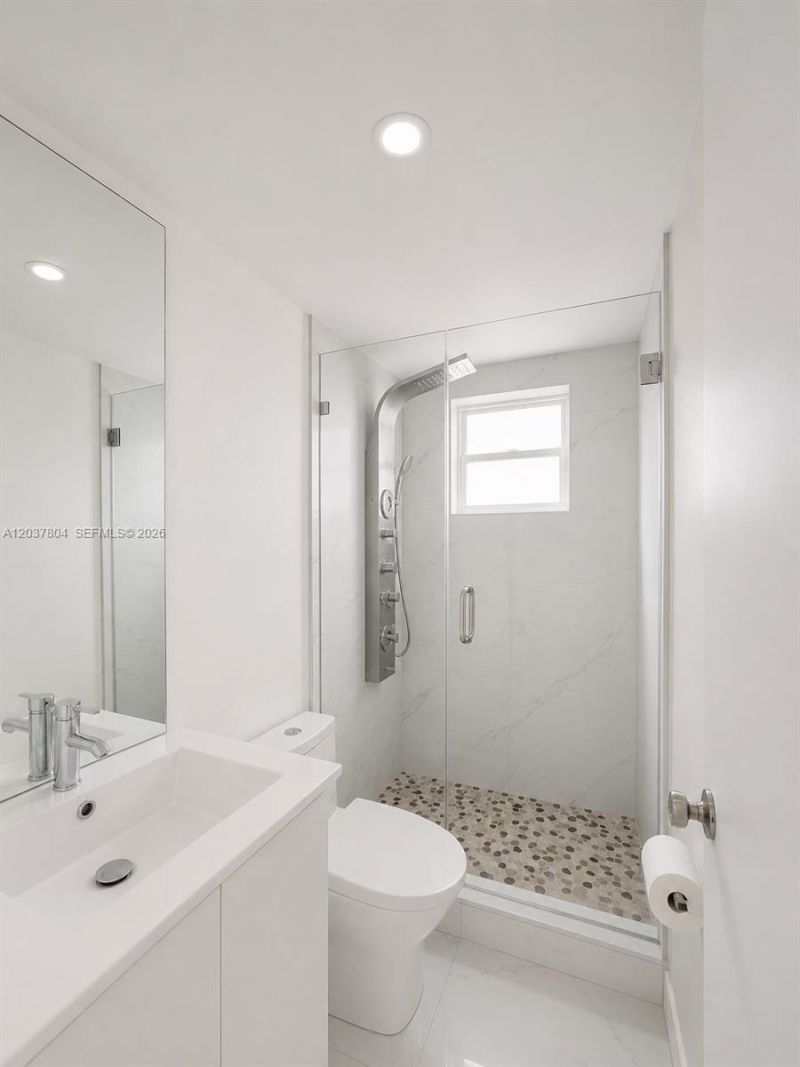 4240 SW 14th St , Miami, FL 33134 Photo