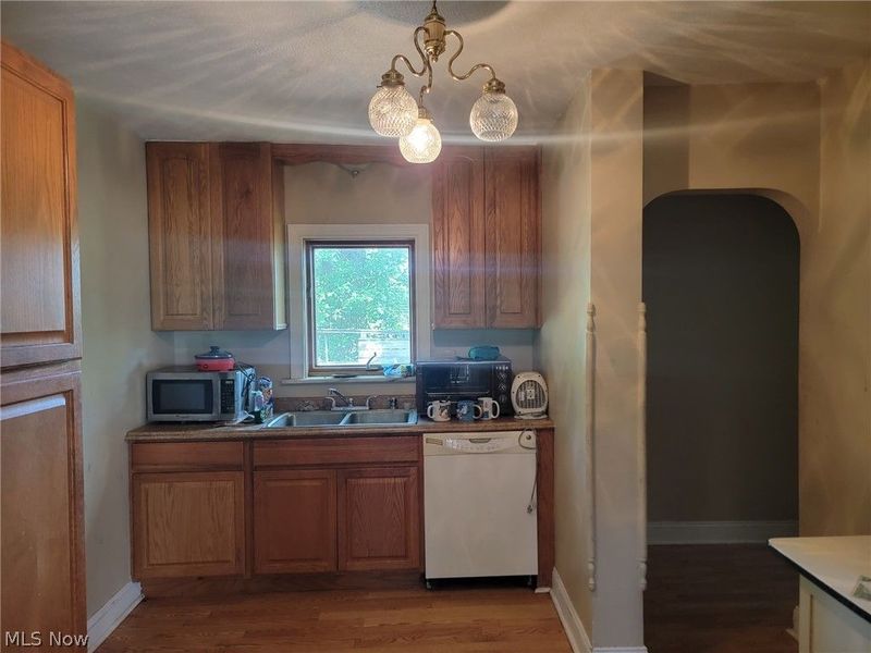 31276 Lorain Road, North Olmsted, OH 44070 Photo 7