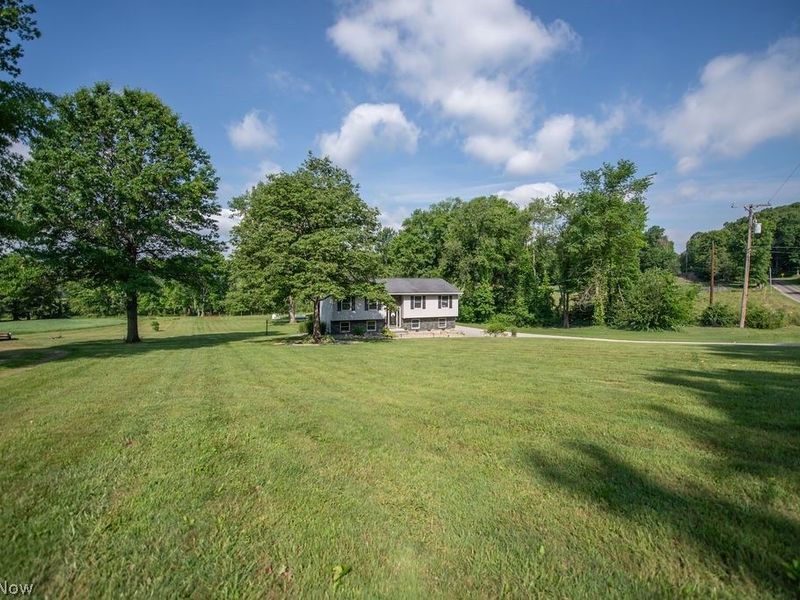 8334 Bailey Road NE, Mineral City, OH 44656 Photo 2