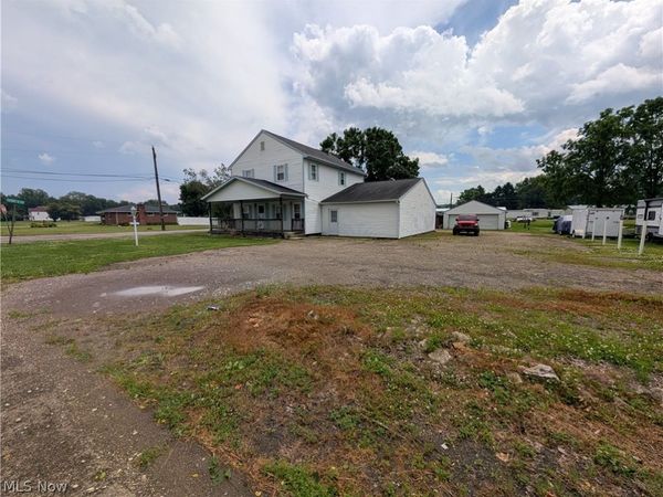 59879 County Road 9 , Newcomerstown, OH 43832