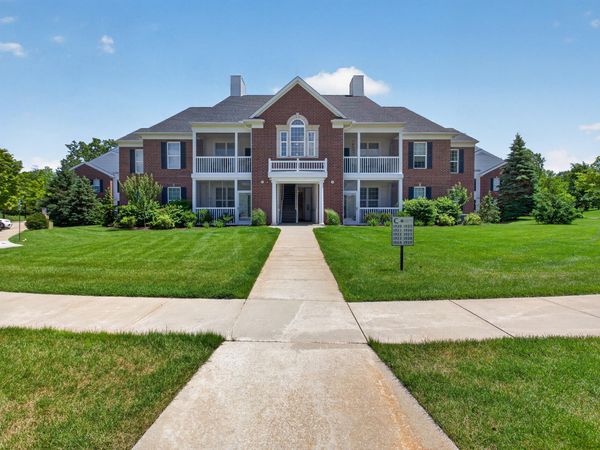 1928 Coventry Road, Jackson, MI 49201