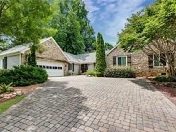 5265 Trowbridge Drive, Atlanta, GA 30338