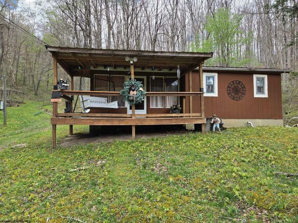 118 Blue Grouse Lane, Montrose, WV 26283
