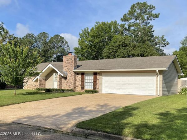 225 Salem Square, Ridgeland, MS 39157