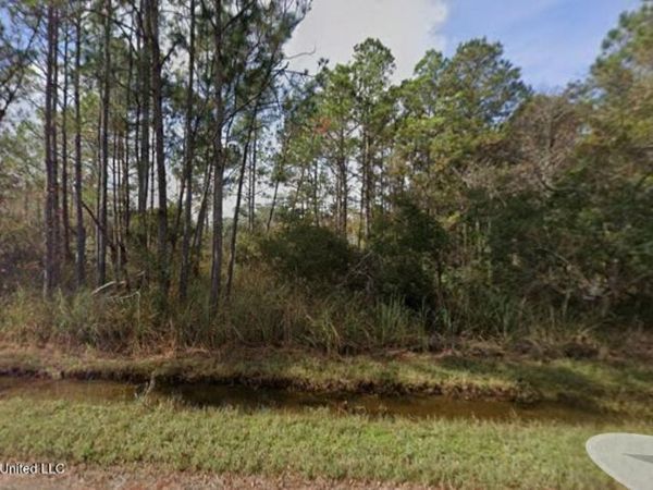 10031 Everest Street, Bay Saint Louis, MS 39520