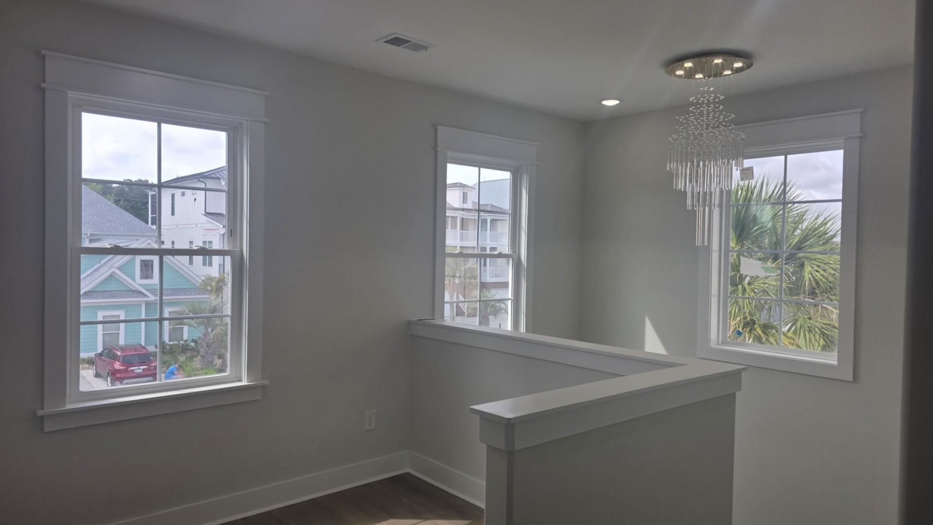 346 Harbour View Dr.  Photo 4