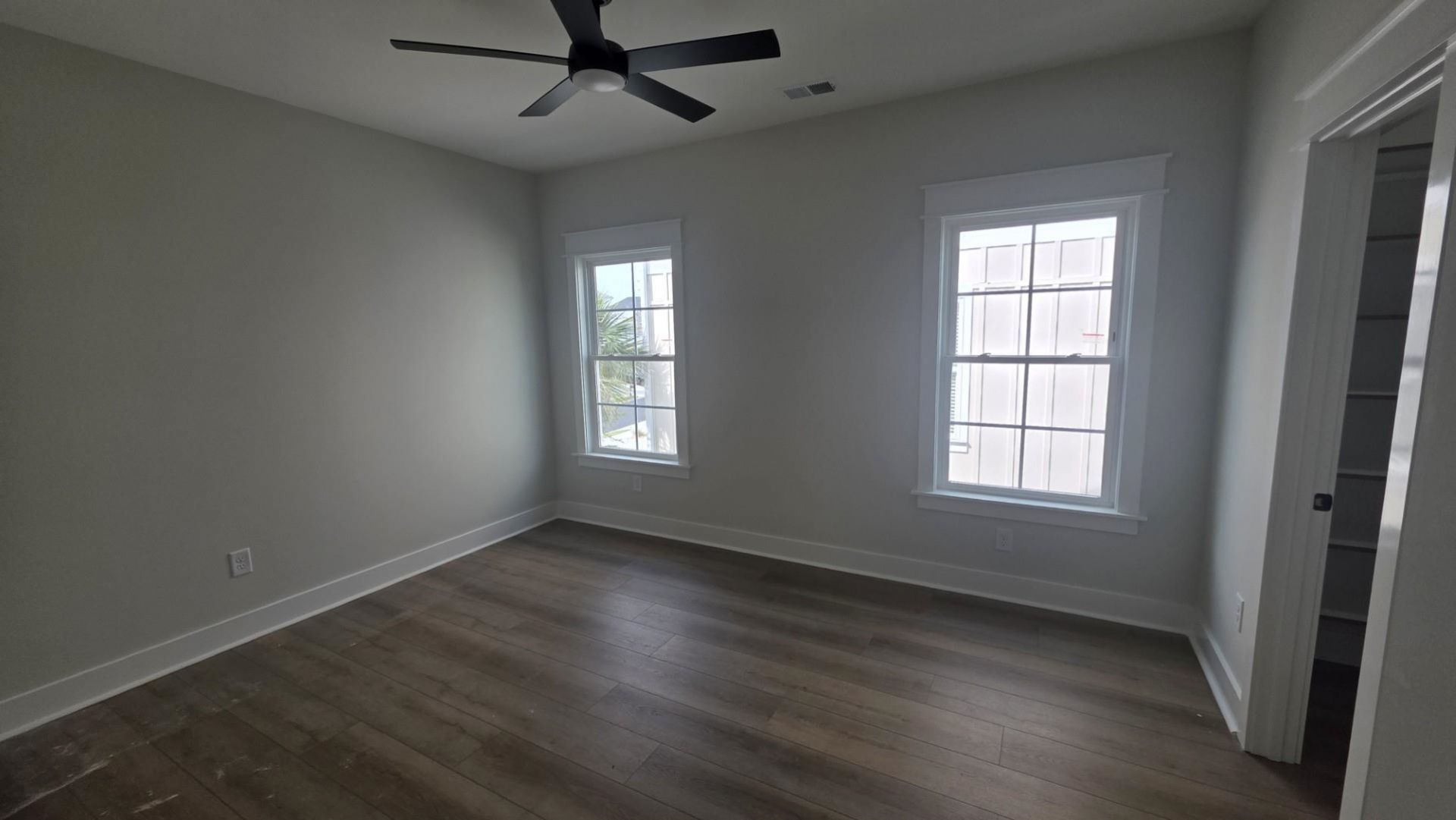 346 Harbour View Dr.  Photo 5