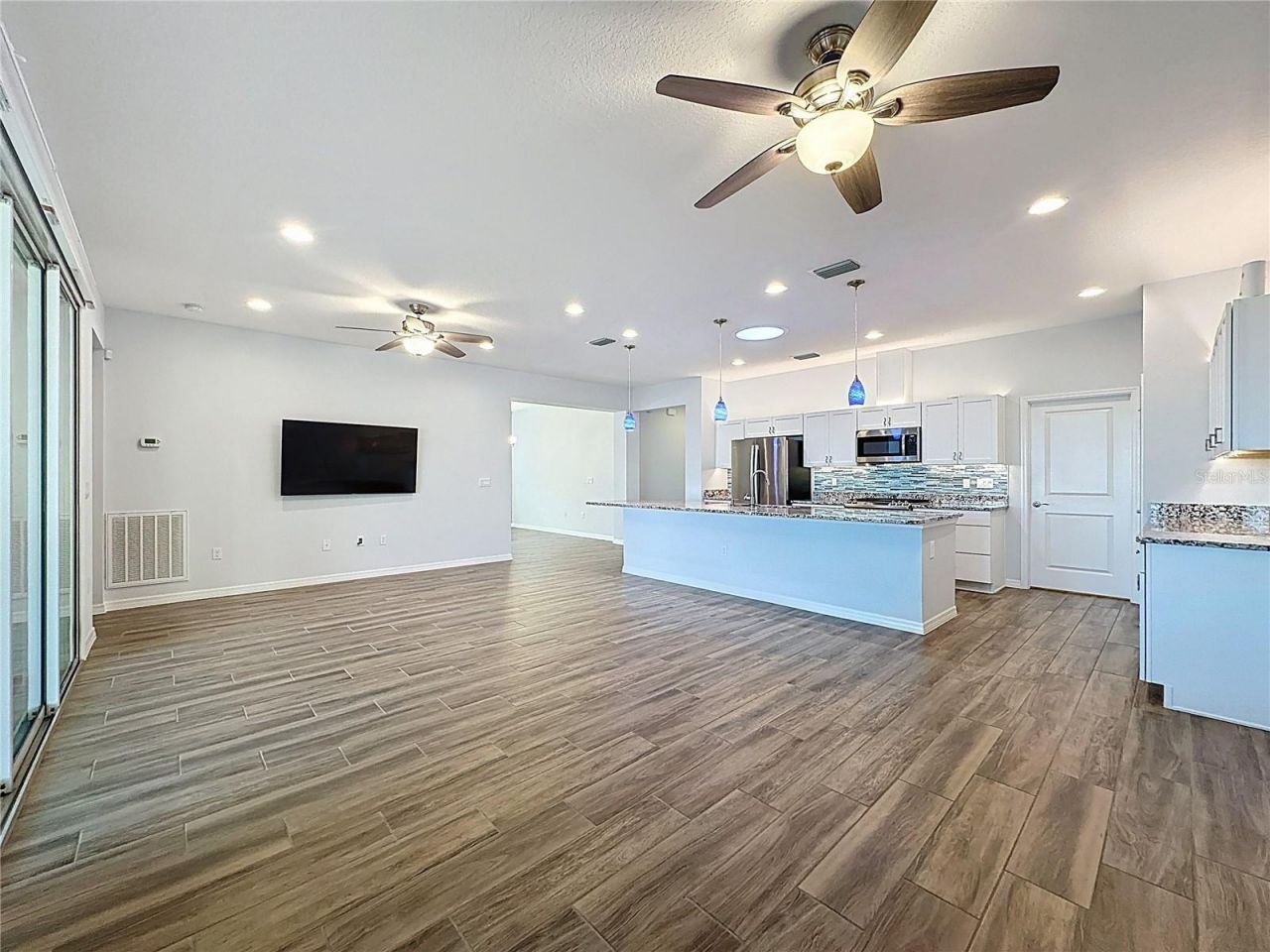 537 Narrow View Lane , Groveland, FL 34736 Photo